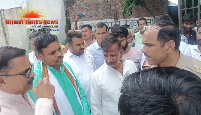 यूजीसी के खिलाफ सवर्ण समाज का प्रदर्शन, एसएचओ से तीखी नोकझोंक