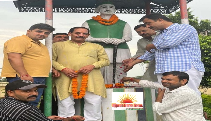 रालोद कार्यकर्ताओं ने मनाया स्थापना दिवस, चौधरी चरण सिंह के विचारों को आगे बढ़ाने का लिया संकल्प