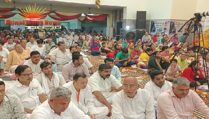 कर्म करते हुए भगवान को ना भूलना ही भागवत का मूल : कथाव्यास आचार्य दीपक