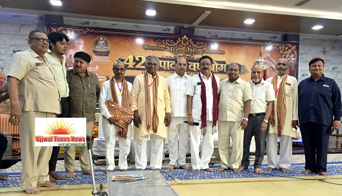 धूप दशमी पर्व पर किया उत्तम संयम धर्म अंगीकार; संयम से होती है आत्मा की शुद्धि : आर्जव सागर