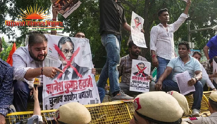 एसआईआर विवाद: देशभर में कांग्रेस का प्रदर्शन, सीईसी ज्ञानेश कुमार के इस्तीफे की मांग