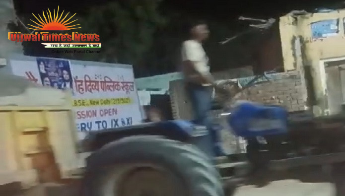 शाम ढलते ही धड़ल्ले से शुरू हो जाता है यमुना में रेत खनन का अवैध धंधा