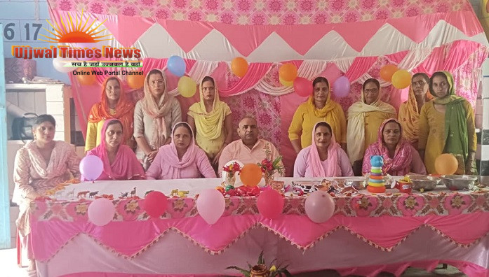 सेवा संकल्प अभियान के तहत लोयन के आंगनबाड़ी केंद्र पर लगा स्टाल, दी योजनाओं की जानकारी