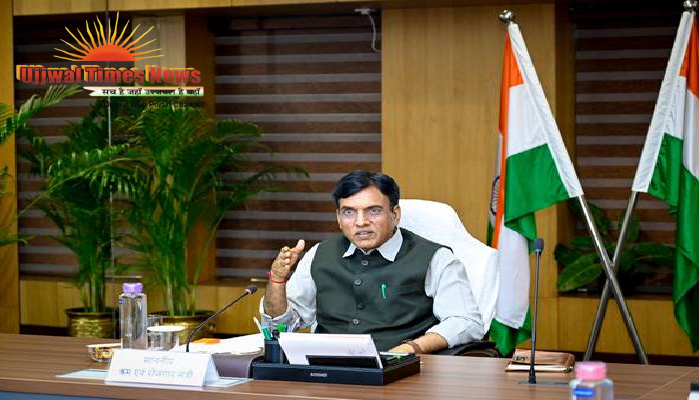 भविष्य की कार्यव्यवस्था में तकनीक के साथ श्रमिकों की भागीदारी को समान महत्व देना होगा: मनसुख मांडविया
