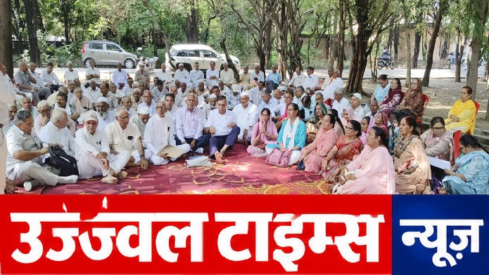 पेंशनभोगियों को आठवें वेतन आयोग की परिधि में लाएं, पेंशन हो आयकर मुक्त