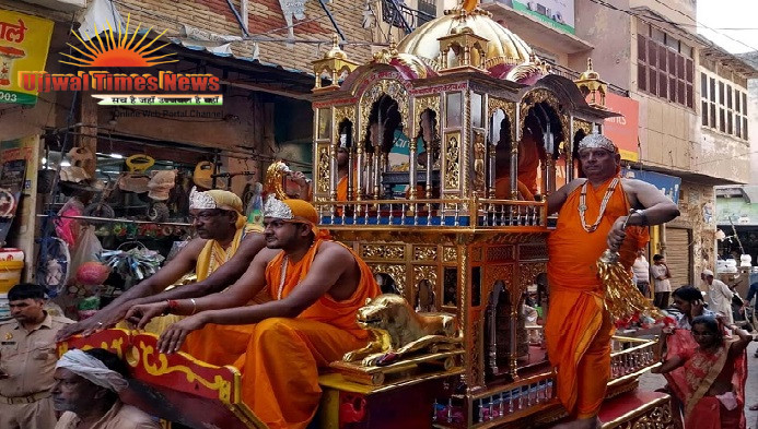 दसलक्षण पर्व के समापन पर निकली भगवान शांतिनाथ की भव्य रथयात्रा