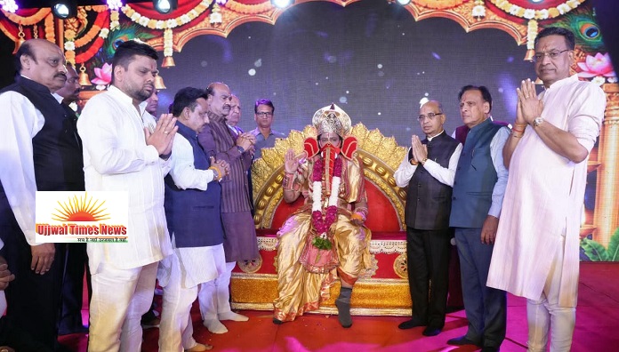 लालकिला मैदान में श्री धार्मिक लीला कमेटी की रामलीला का भव्य शुभारंभ, गणेश पूजन और एकदंत कथा से भक्तिमय हुआ माहौल