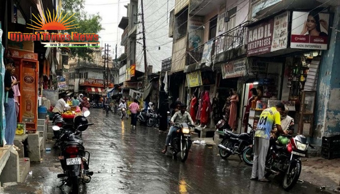 खेकड़ा में तेज आंधी और मूसलाधार बारिश से सड़कों पर फैला कीचड़, आवागमन हुआ मुश्किल