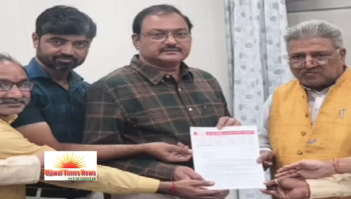 एमडीआर शुल्क खत्म करने की मांग, व्यापारियों ने प्रधानमंत्री के नाम सौंपा ज्ञापन