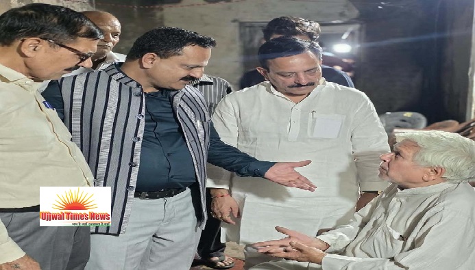 खेकड़ा अग्निकांड: रालोद नेताओं ने पीड़ित परिवार को बंधाया ढांढस, सरकार से आर्थिक सहायता की मांग