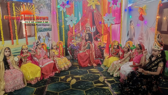 नव दुर्गा के नौ स्वरूपों में सजी नन्हीं बच्चियों ने मोहा मन, दशहरे को बताया बुराई पर अच्छाई की जीत का पर्व
