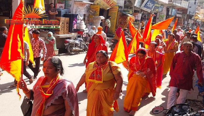 विश्व हिंदू परिषद ने निकाली दुर्गा शक्ति यात्रा, दुर्गा वाहिनी की वीरांगनाओं ने पद संचलन कर दिखाया शौर्य