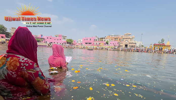 अहोई अष्टमी पर राधाकुंड में उमड़ती है आस्था, संतान सुख की मनोकामना लेकर मध्यरात्रि में करते हैं स्नान